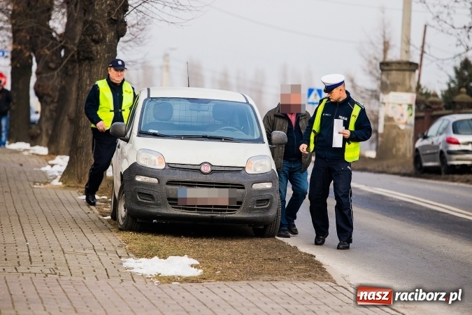Zdjęcie w galerii na portalu naszraciborz.pl: Kolizja trzech samochodów na Hulczyńskiej wiadomości z regionu