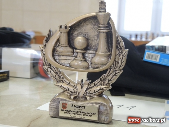 Zdjęcie w galerii na portalu naszraciborz.pl: XVII Międzynarodowy Turniej Szachowy o Puchar Prezydenta. Dzieci i młodzież zakończyły rywalizację wiadomości z regionu