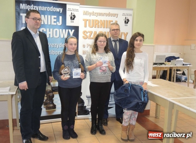 Zdjęcie w galerii na portalu naszraciborz.pl: XVII Międzynarodowy Turniej Szachowy o Puchar Prezydenta. Dzieci i młodzież zakończyły rywalizację wiadomości z regionu