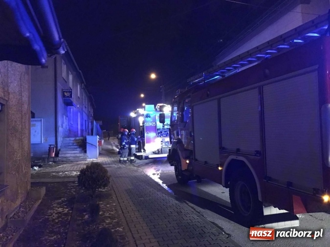 Zdjęcie w galerii na portalu naszraciborz.pl: Nocna akcja strażaków na Brzeziu  wiadomości z regionu