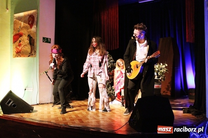 Zdjęcie w galerii na portalu naszraciborz.pl: Piętnaście lat zobowiązuje, więc Irrealis mocno pracuje wiadomości z regionu