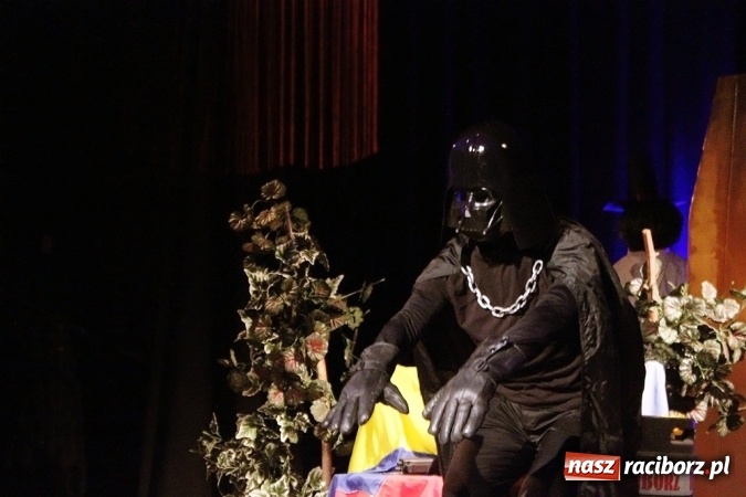 Zdjęcie w galerii na portalu naszraciborz.pl: Piętnaście lat zobowiązuje, więc Irrealis mocno pracuje wiadomości z regionu