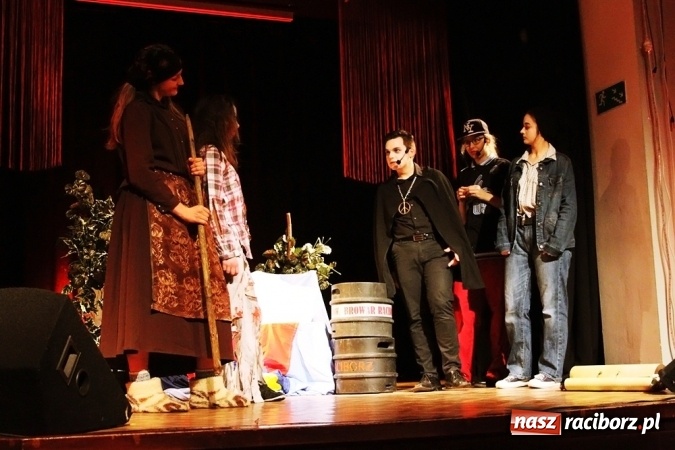 Zdjęcie w galerii na portalu naszraciborz.pl: Piętnaście lat zobowiązuje, więc Irrealis mocno pracuje wiadomości z regionu