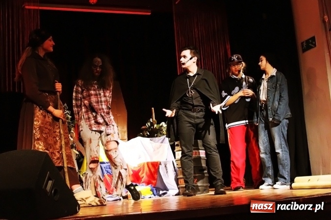 Zdjęcie w galerii na portalu naszraciborz.pl: Piętnaście lat zobowiązuje, więc Irrealis mocno pracuje wiadomości z regionu