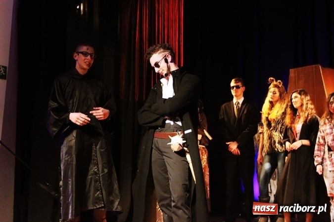 Zdjęcie w galerii na portalu naszraciborz.pl: Piętnaście lat zobowiązuje, więc Irrealis mocno pracuje wiadomości z regionu