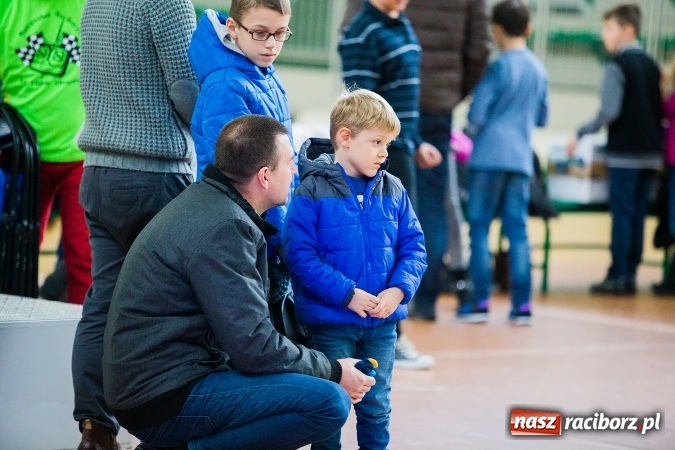 Zdjęcie w galerii na portalu naszraciborz.pl: Mistrzostwa Raciborza Aut Zdalnie Sterowanych w Arenie Rafako wiadomości z regionu