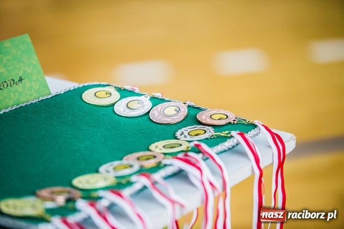 Zdjęcie w galerii na portalu naszraciborz.pl: Mistrzostwa Raciborza Aut Zdalnie Sterowanych w Arenie Rafako wiadomości z regionu