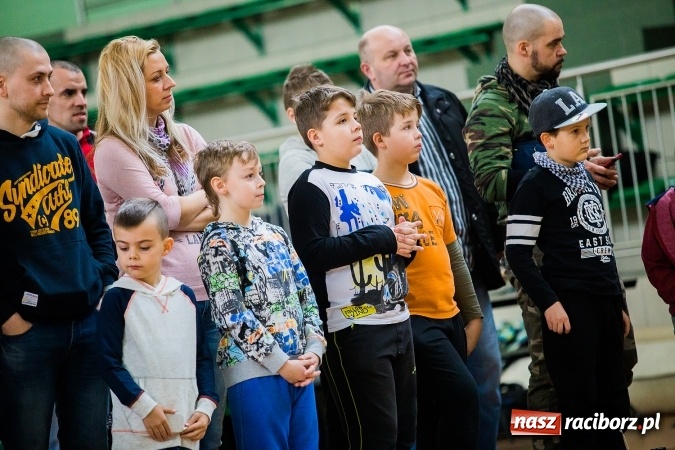 Zdjęcie w galerii na portalu naszraciborz.pl: Mistrzostwa Raciborza Aut Zdalnie Sterowanych w Arenie Rafako wiadomości z regionu