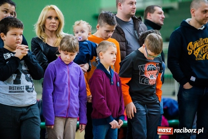 Zdjęcie w galerii na portalu naszraciborz.pl: Mistrzostwa Raciborza Aut Zdalnie Sterowanych w Arenie Rafako wiadomości z regionu