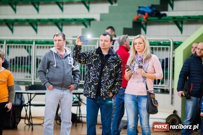 Zdjęcie w galerii na portalu naszraciborz.pl: Mistrzostwa Raciborza Aut Zdalnie Sterowanych w Arenie Rafako wiadomości z regionu