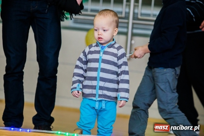 Zdjęcie w galerii na portalu naszraciborz.pl: Mistrzostwa Raciborza Aut Zdalnie Sterowanych w Arenie Rafako wiadomości z regionu