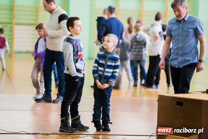 Zdjęcie w galerii na portalu naszraciborz.pl: Mistrzostwa Raciborza Aut Zdalnie Sterowanych w Arenie Rafako wiadomości z regionu