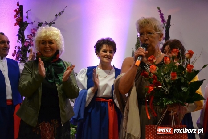 Zdjęcie w galerii na portalu naszraciborz.pl: Śródziemnomorska muzyka, przepiękne stroje i dekoracje, czyli Grecki raj na Zamku Piastowskim  wiadomości z regionu