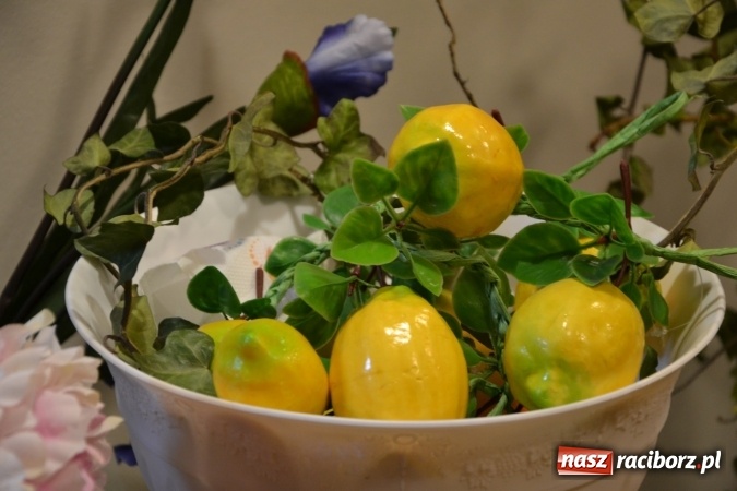 Zdjęcie w galerii na portalu naszraciborz.pl: Śródziemnomorska muzyka, przepiękne stroje i dekoracje, czyli Grecki raj na Zamku Piastowskim  wiadomości z regionu