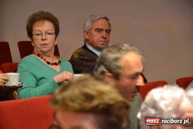 Zdjęcie w galerii na portalu naszraciborz.pl: Śródziemnomorska muzyka, przepiękne stroje i dekoracje, czyli Grecki raj na Zamku Piastowskim  wiadomości z regionu