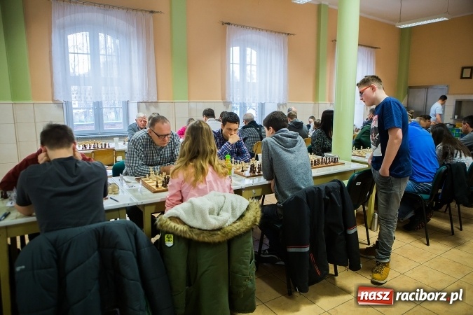 Zdjęcie w galerii na portalu naszraciborz.pl: XVII Międzynarodowy Turniej Szachowy o Puchar Prezydenta wiadomości z regionu