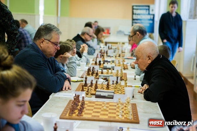 Zdjęcie w galerii na portalu naszraciborz.pl: XVII Międzynarodowy Turniej Szachowy o Puchar Prezydenta wiadomości z regionu