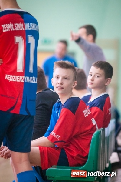 Zdjęcie w galerii na portalu naszraciborz.pl: IV Turniej Noworoczny o Puchar Dyrektora ZSOMS. Dreszczowiec w starciu o pierwsze miejsce. Raciborska Unia lepsza od MOSiR Opole wiadomości z regionu