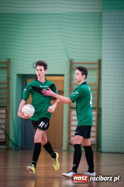 Zdjęcie w galerii na portalu naszraciborz.pl: IV Turniej Noworoczny o Puchar Dyrektora ZSOMS. Dreszczowiec w starciu o pierwsze miejsce. Raciborska Unia lepsza od MOSiR Opole wiadomości z regionu