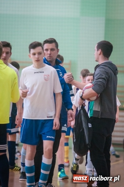 Zdjęcie w galerii na portalu naszraciborz.pl: IV Turniej Noworoczny o Puchar Dyrektora ZSOMS. Dreszczowiec w starciu o pierwsze miejsce. Raciborska Unia lepsza od MOSiR Opole wiadomości z regionu