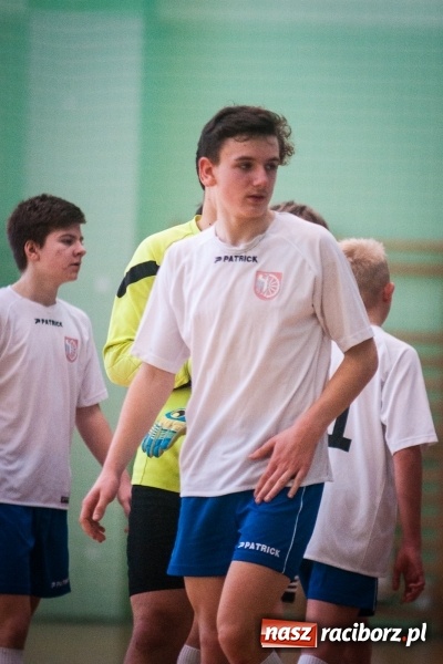 Zdjęcie w galerii na portalu naszraciborz.pl: IV Turniej Noworoczny o Puchar Dyrektora ZSOMS. Dreszczowiec w starciu o pierwsze miejsce. Raciborska Unia lepsza od MOSiR Opole wiadomości z regionu