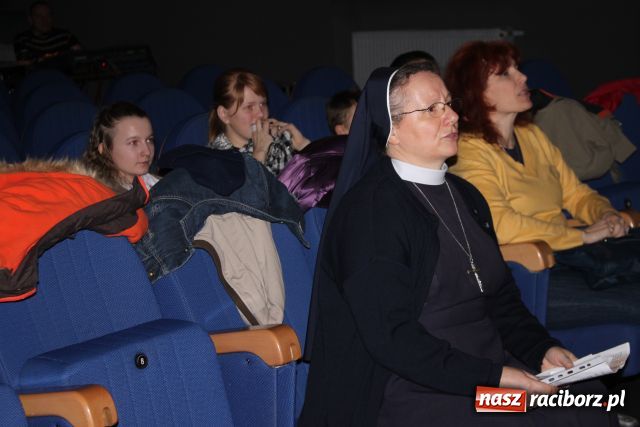 Zdjęcie w galerii na portalu naszraciborz.pl: Jubileuszowy przegląd inscenizacji bożonarodzeniowych wiadomości z regionu