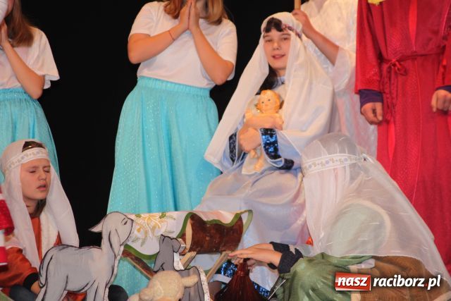 Zdjęcie w galerii na portalu naszraciborz.pl: Jubileuszowy przegląd inscenizacji bożonarodzeniowych wiadomości z regionu