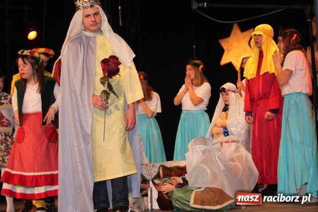 Zdjęcie w galerii na portalu naszraciborz.pl: Jubileuszowy przegląd inscenizacji bożonarodzeniowych wiadomości z regionu