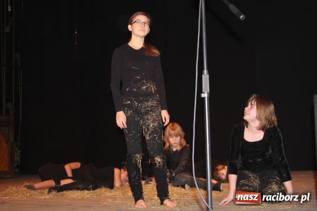 Zdjęcie w galerii na portalu naszraciborz.pl: Jubileuszowy przegląd inscenizacji bożonarodzeniowych wiadomości z regionu