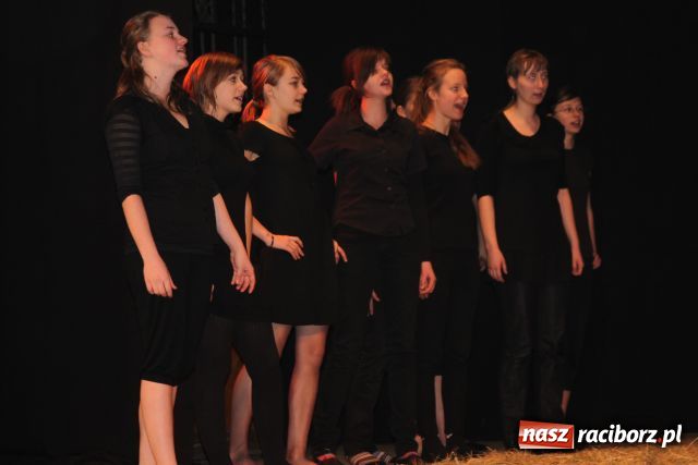 Zdjęcie w galerii na portalu naszraciborz.pl: Jubileuszowy przegląd inscenizacji bożonarodzeniowych wiadomości z regionu