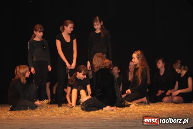 Zdjęcie w galerii na portalu naszraciborz.pl: Jubileuszowy przegląd inscenizacji bożonarodzeniowych wiadomości z regionu