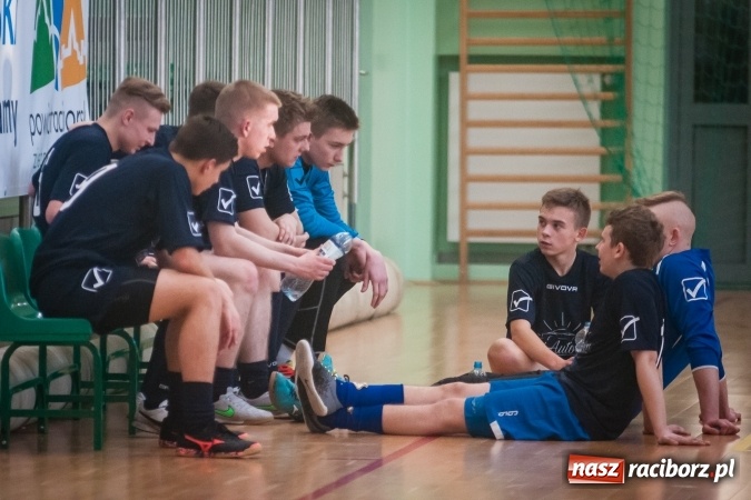 Zdjęcie w galerii na portalu naszraciborz.pl: Niedziela pod znakiem HLPN. Grała druga i pierwsza liga. Trafienie Jarosława Marcisza tysięczną bramką tej edycji ligi futsalu wiadomości z regionu