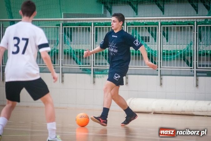 Zdjęcie w galerii na portalu naszraciborz.pl: Niedziela pod znakiem HLPN. Grała druga i pierwsza liga. Trafienie Jarosława Marcisza tysięczną bramką tej edycji ligi futsalu wiadomości z regionu