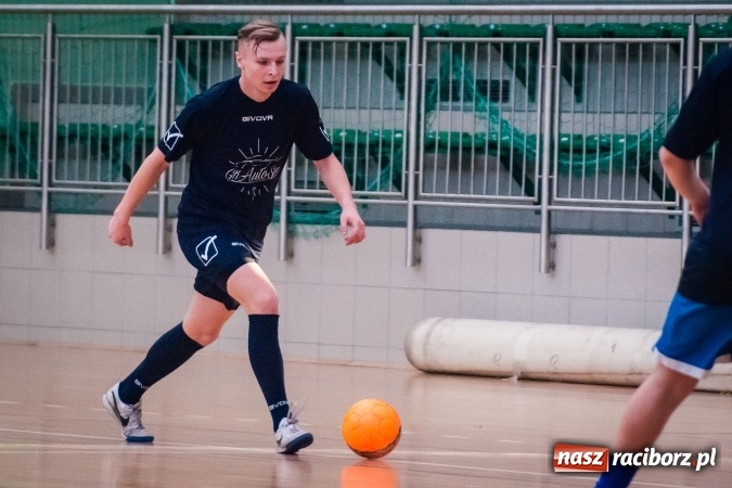 Zdjęcie w galerii na portalu naszraciborz.pl: Niedziela pod znakiem HLPN. Grała druga i pierwsza liga. Trafienie Jarosława Marcisza tysięczną bramką tej edycji ligi futsalu wiadomości z regionu