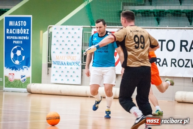 Zdjęcie w galerii na portalu naszraciborz.pl: Niedziela pod znakiem HLPN. Grała druga i pierwsza liga. Trafienie Jarosława Marcisza tysięczną bramką tej edycji ligi futsalu wiadomości z regionu