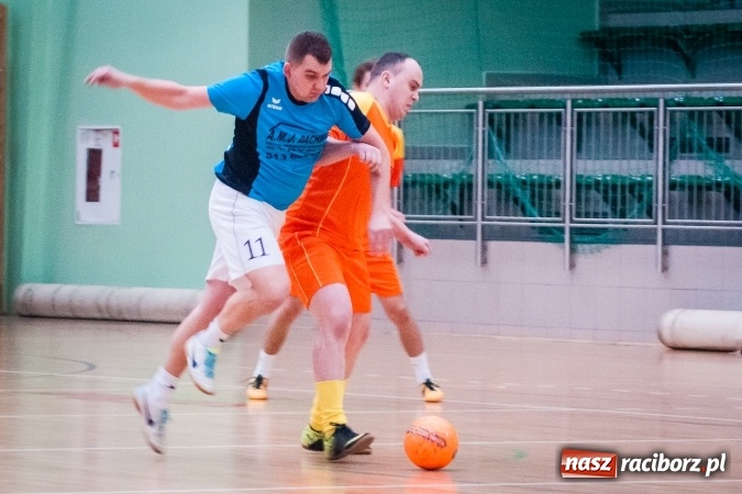Zdjęcie w galerii na portalu naszraciborz.pl: Niedziela pod znakiem HLPN. Grała druga i pierwsza liga. Trafienie Jarosława Marcisza tysięczną bramką tej edycji ligi futsalu wiadomości z regionu