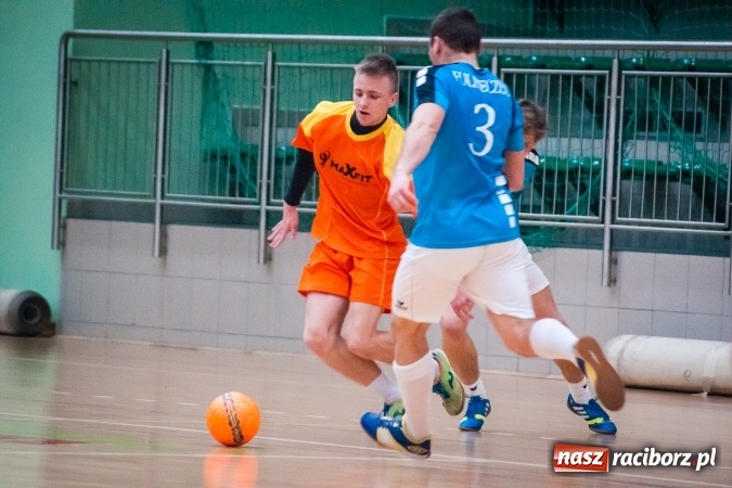 Zdjęcie w galerii na portalu naszraciborz.pl: Niedziela pod znakiem HLPN. Grała druga i pierwsza liga. Trafienie Jarosława Marcisza tysięczną bramką tej edycji ligi futsalu wiadomości z regionu