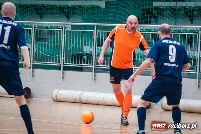 Zdjęcie w galerii na portalu naszraciborz.pl: Niedziela pod znakiem HLPN. Grała druga i pierwsza liga. Trafienie Jarosława Marcisza tysięczną bramką tej edycji ligi futsalu wiadomości z regionu