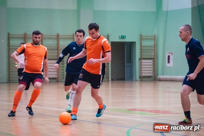 Zdjęcie w galerii na portalu naszraciborz.pl: Niedziela pod znakiem HLPN. Grała druga i pierwsza liga. Trafienie Jarosława Marcisza tysięczną bramką tej edycji ligi futsalu wiadomości z regionu