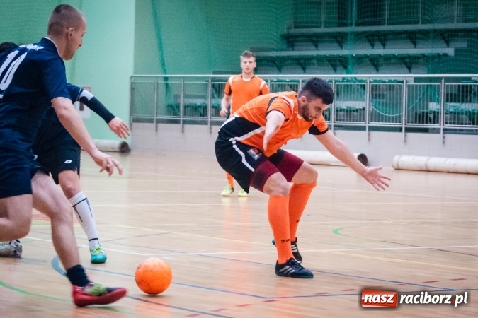 Zdjęcie w galerii na portalu naszraciborz.pl: Niedziela pod znakiem HLPN. Grała druga i pierwsza liga. Trafienie Jarosława Marcisza tysięczną bramką tej edycji ligi futsalu wiadomości z regionu