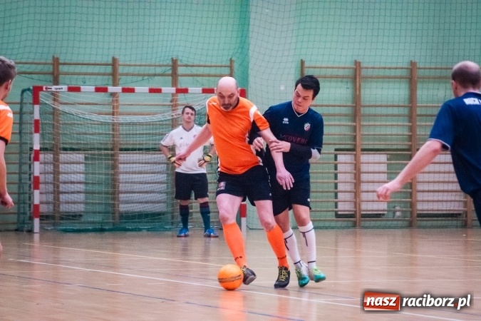 Zdjęcie w galerii na portalu naszraciborz.pl: Niedziela pod znakiem HLPN. Grała druga i pierwsza liga. Trafienie Jarosława Marcisza tysięczną bramką tej edycji ligi futsalu wiadomości z regionu