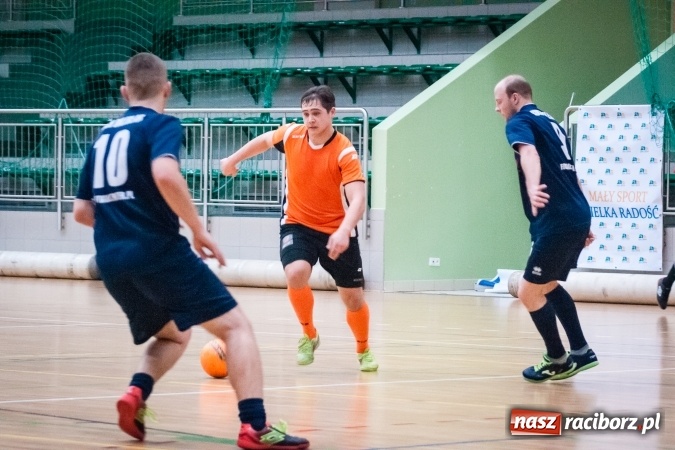 Zdjęcie w galerii na portalu naszraciborz.pl: Niedziela pod znakiem HLPN. Grała druga i pierwsza liga. Trafienie Jarosława Marcisza tysięczną bramką tej edycji ligi futsalu wiadomości z regionu