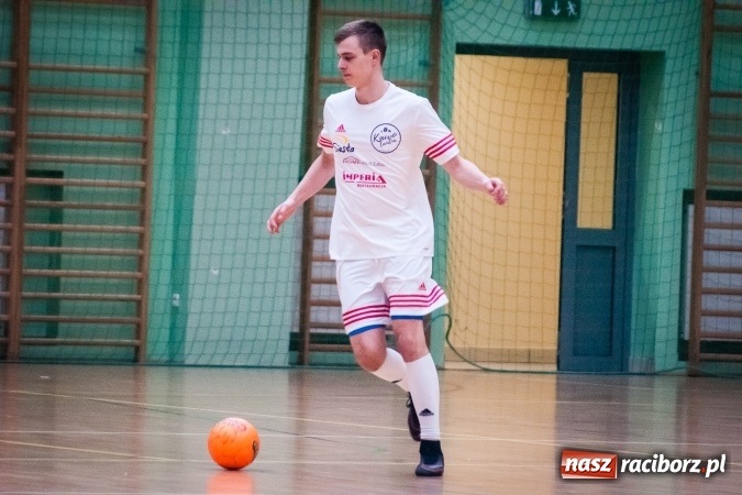 Zdjęcie w galerii na portalu naszraciborz.pl: Niedziela pod znakiem HLPN. Grała druga i pierwsza liga. Trafienie Jarosława Marcisza tysięczną bramką tej edycji ligi futsalu wiadomości z regionu