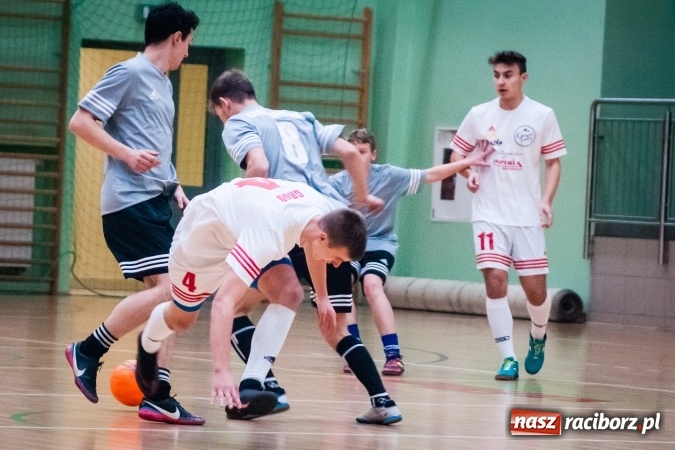 Zdjęcie w galerii na portalu naszraciborz.pl: Niedziela pod znakiem HLPN. Grała druga i pierwsza liga. Trafienie Jarosława Marcisza tysięczną bramką tej edycji ligi futsalu wiadomości z regionu