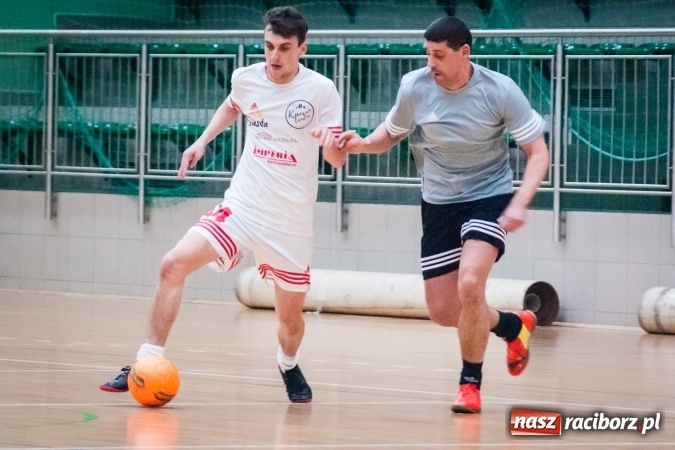 Zdjęcie w galerii na portalu naszraciborz.pl: Niedziela pod znakiem HLPN. Grała druga i pierwsza liga. Trafienie Jarosława Marcisza tysięczną bramką tej edycji ligi futsalu wiadomości z regionu