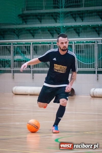 Zdjęcie w galerii na portalu naszraciborz.pl: Niedziela pod znakiem HLPN. Grała druga i pierwsza liga. Trafienie Jarosława Marcisza tysięczną bramką tej edycji ligi futsalu wiadomości z regionu