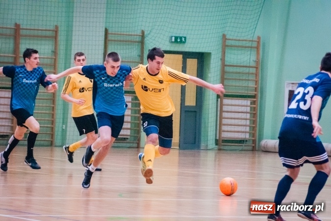Zdjęcie w galerii na portalu naszraciborz.pl: Niedziela pod znakiem HLPN. Grała druga i pierwsza liga. Trafienie Jarosława Marcisza tysięczną bramką tej edycji ligi futsalu wiadomości z regionu