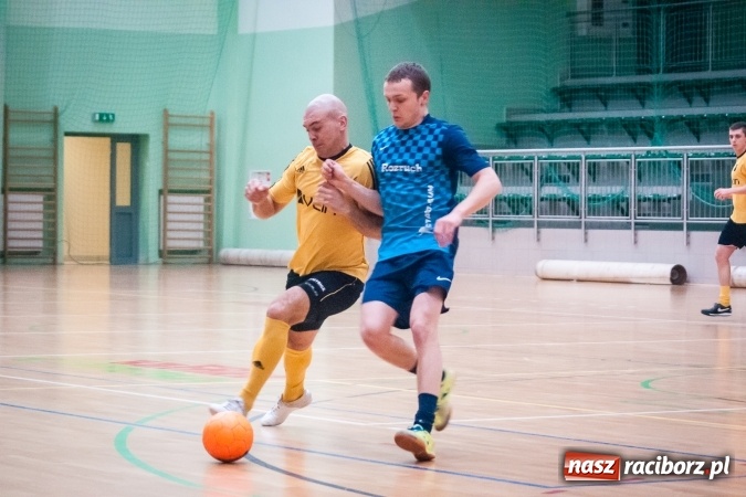 Zdjęcie w galerii na portalu naszraciborz.pl: Niedziela pod znakiem HLPN. Grała druga i pierwsza liga. Trafienie Jarosława Marcisza tysięczną bramką tej edycji ligi futsalu wiadomości z regionu
