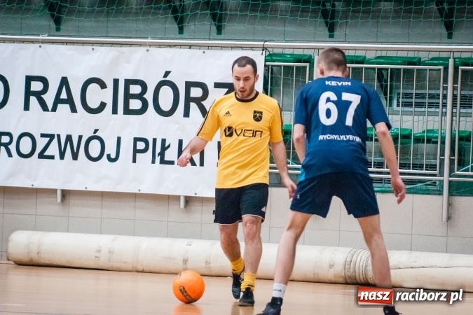 Zdjęcie w galerii na portalu naszraciborz.pl: Niedziela pod znakiem HLPN. Grała druga i pierwsza liga. Trafienie Jarosława Marcisza tysięczną bramką tej edycji ligi futsalu wiadomości z regionu