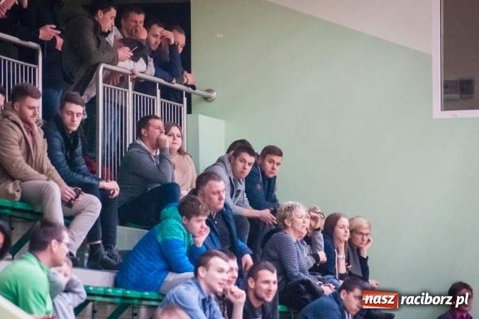 Zdjęcie w galerii na portalu naszraciborz.pl: Niedziela pod znakiem HLPN. Grała druga i pierwsza liga. Trafienie Jarosława Marcisza tysięczną bramką tej edycji ligi futsalu wiadomości z regionu